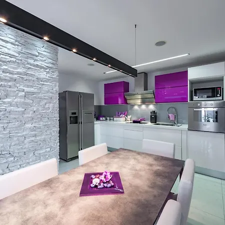 Apartment Violet *